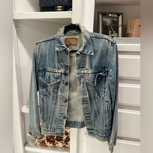Vintage Women’s 1980s Levi's denim distressed jacket small